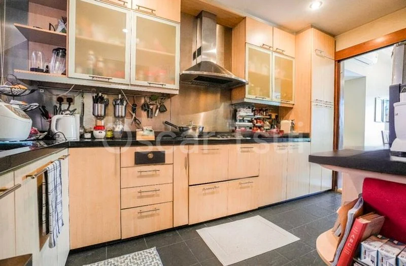 3 Bed Condo for Sale in  Leonie Gardens - Image 6