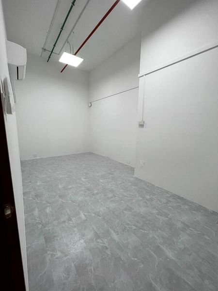 Light Industrial (B1) for Rent: Oxley BizHub - Image 2