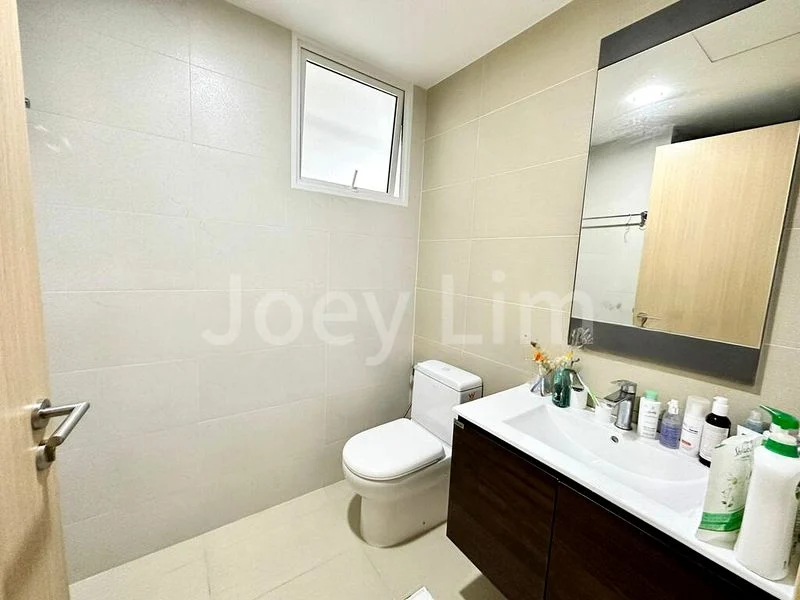 3 Bed Executive Condo for Rent in  Forestville - Image 11