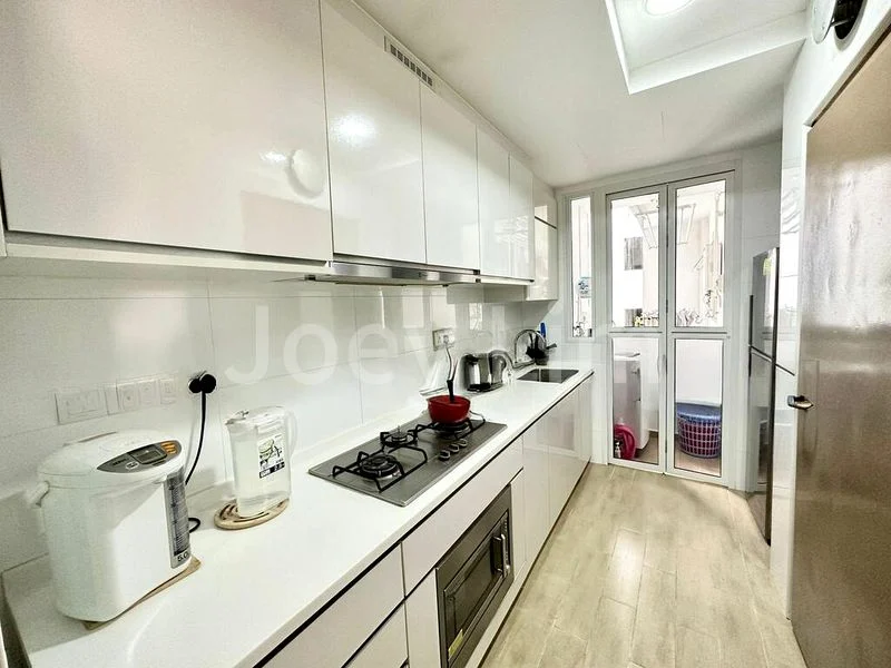 3 Bed Executive Condo for Rent in  Forestville - Image 10