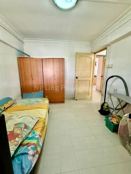 3 Room (3NG) HDB for Sale in  264 Jurong East Street 24 - Image 2