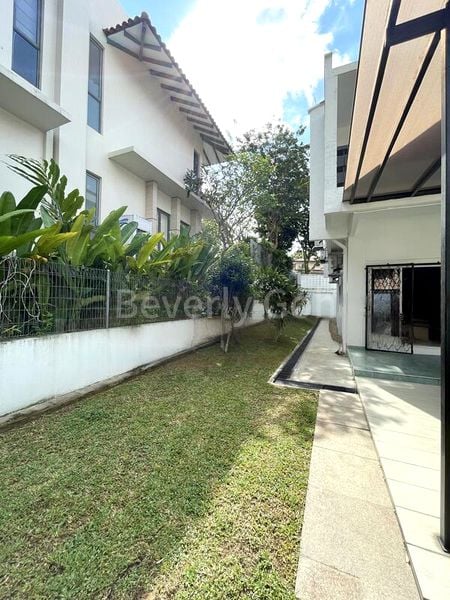 4 Bed Bungalow (Landed) for Sale in  Hong Kong Park - Image 3