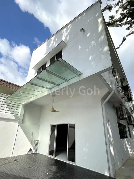 4 Bed Bungalow (Landed) for Sale in  Hong Kong Park - Image 7