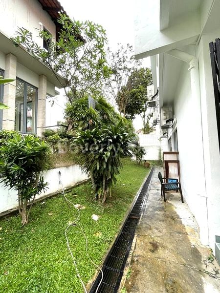 4 Bed Bungalow (Landed) for Sale in  Hong Kong Park - Image 16