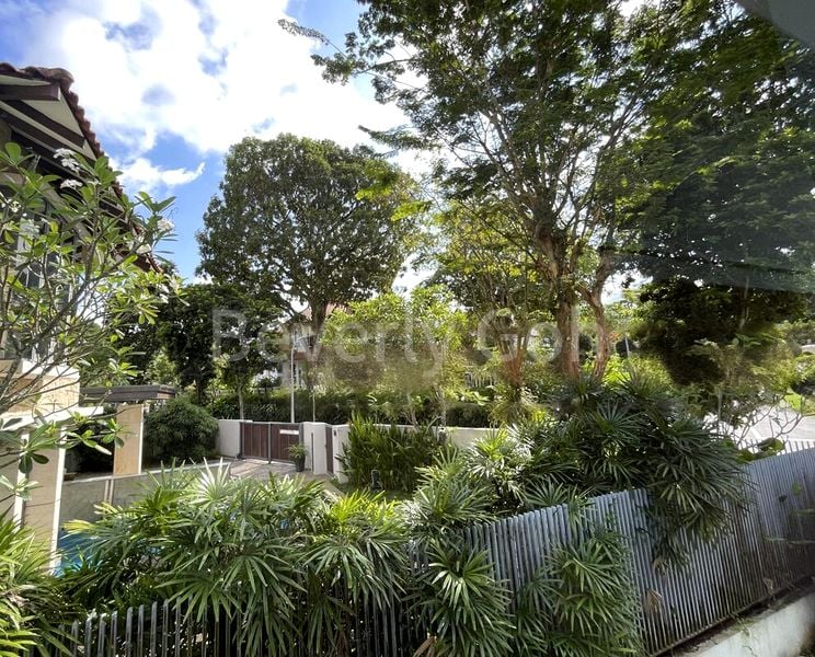 4 Bed Bungalow (Landed) for Sale in  Hong Kong Park - Image 6