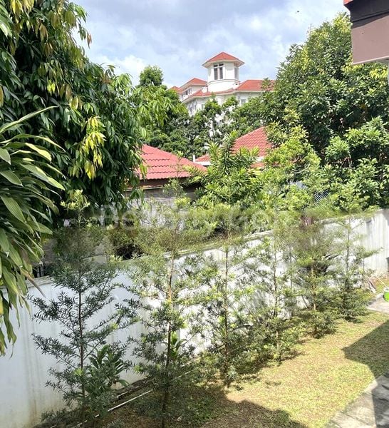 4 Bed Bungalow (Landed) for Sale in  Hong Kong Park - Image 4