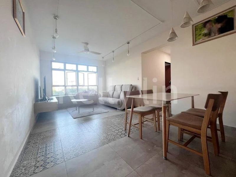 4 Room (4A) HDB for Sale in  429A Yishun Avenue 11 - Image 1