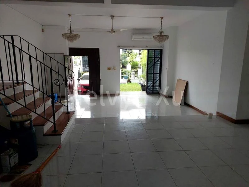 4 Bed Terraced House (Landed) for Rent in  Stratton Park - Image 2