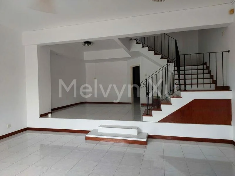 4 Bed Terraced House (Landed) for Rent in  Stratton Park - Image 1