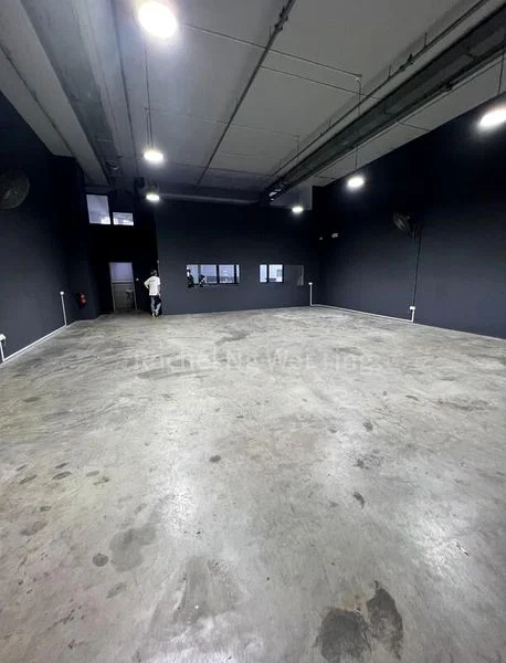 Factory / Workshop (B2) for Sale: Carros Centre - Image 1