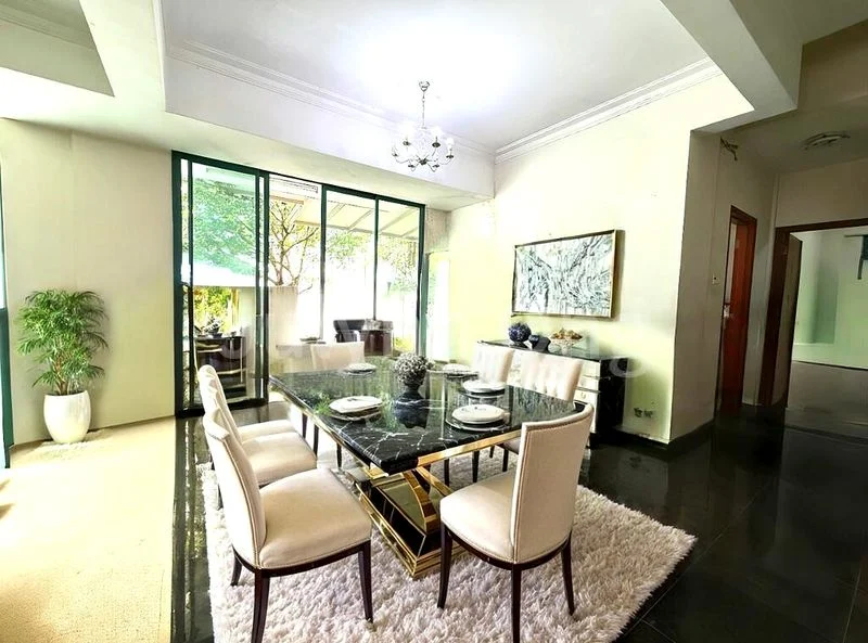 6 Bed Corner Terrace (Landed) for Sale in Tai Keng Villas - Image 1