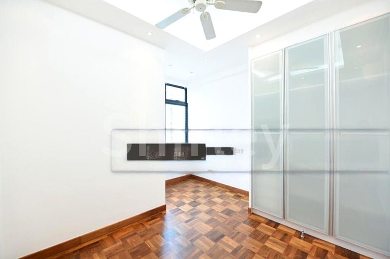 5 Bed Condo for Rent in  Spring Grove - Image 8