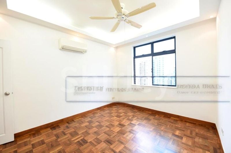 5 Bed Condo for Rent in  Spring Grove - Image 11