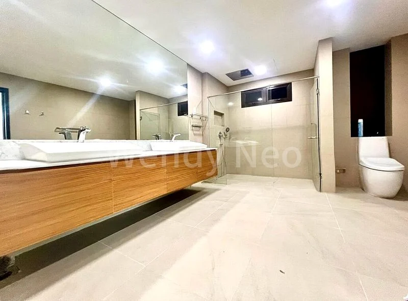 6 Bed Bungalow (Landed) for Rent in  Watten Estate - Image 5