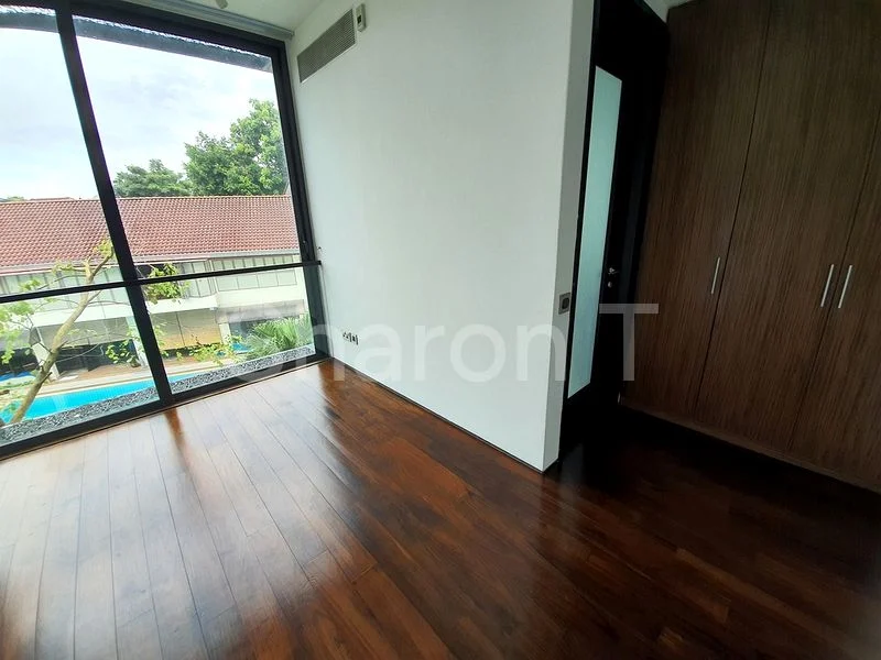 4+1 Bed Bungalow (Landed) for Rent in  Oei Tiong Ham Park - Image 14