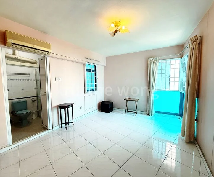 Executive HDB for Sale in  468D Admiralty Drive - Image 2