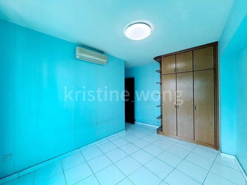 Executive HDB for Sale in  468D Admiralty Drive - Image 7
