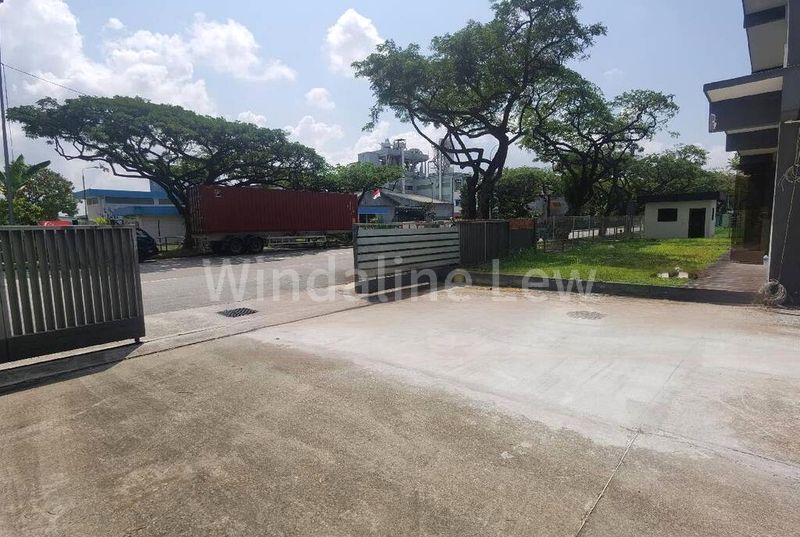 Factory / Workshop (B2) for Rent: 9 Tanjong Penjuru Crescent - Image 3