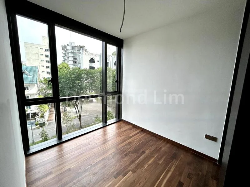 2 Bed Condo for Rent in  Hyll on Holland - Image 4