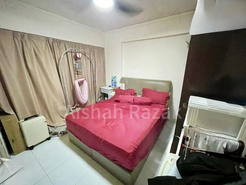 Common Room (HDB) for Rent in  580 Hougang Avenue 4 - Image 1