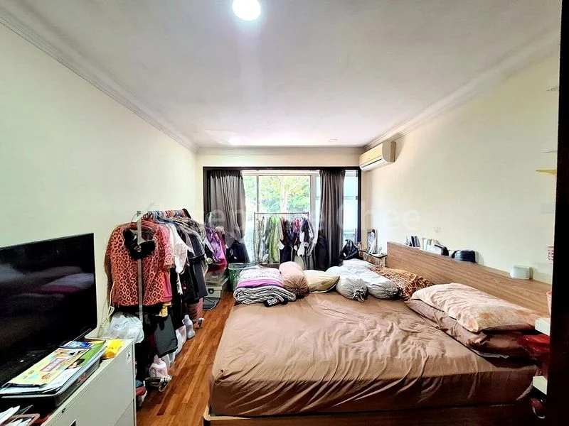 4 Room (4A) HDB for Sale in  201 Bukit Batok Street 21 - Image 4