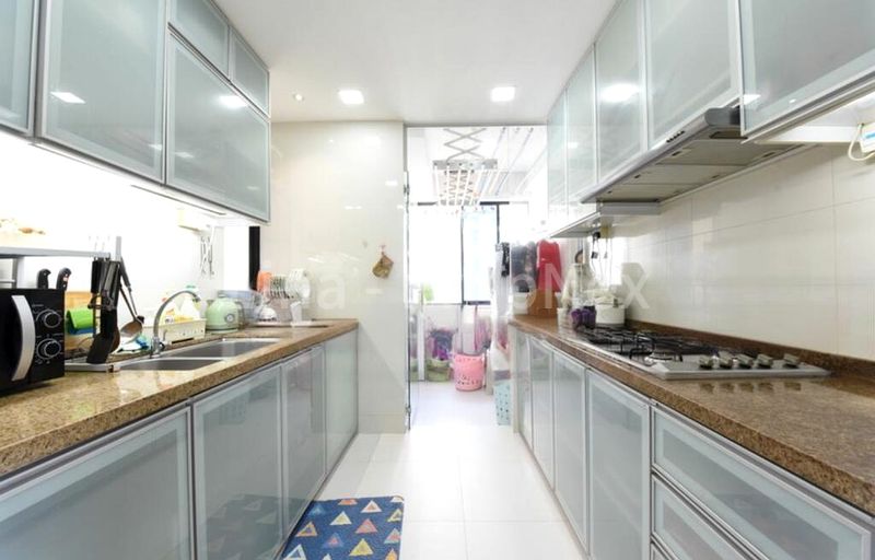 3 Bed Condo for Rent in  Spring Grove - Image 10