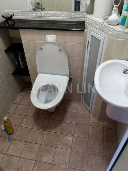 4 Room (4A) HDB for Sale in  891 Tampines Avenue 8 - Image 3