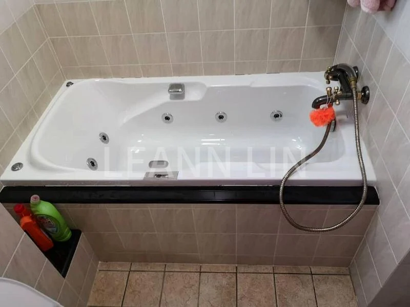 4 Room (4A) HDB for Sale in  891 Tampines Avenue 8 - Image 5