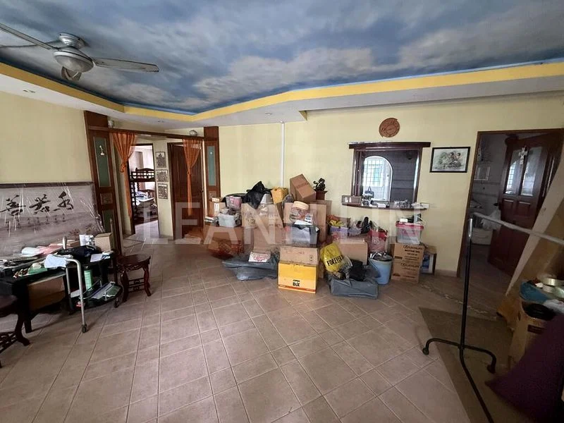 4 Room (4A) HDB for Sale in  891 Tampines Avenue 8 - Image 1