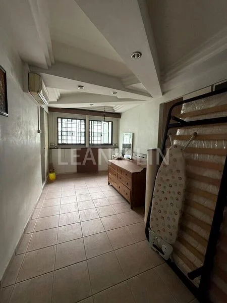 4 Room (4A) HDB for Sale in  891 Tampines Avenue 8 - Image 7