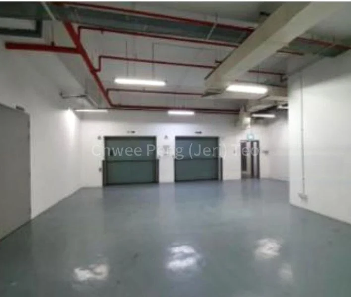 Light Industrial (B1) for Rent: Shriro House - Image 3