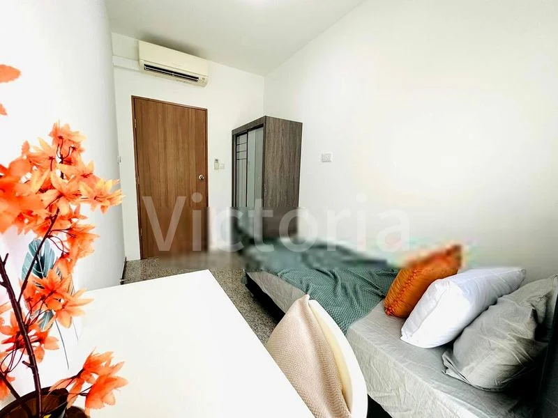 Room (Condo) for Rent in  Avon Park - Image 2