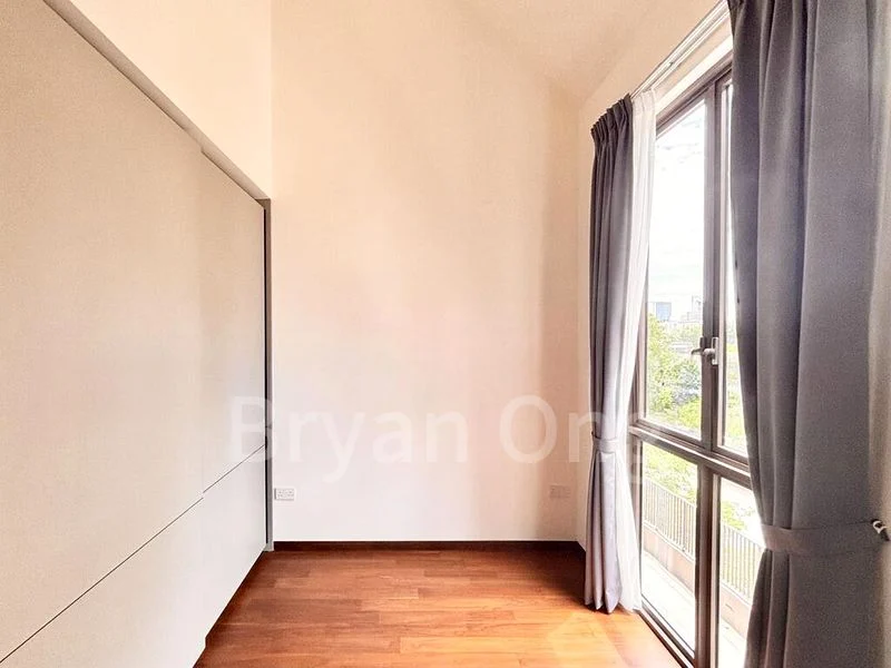 4 Bed Cluster House (Landed) for Sale in  Holland Grove Road - Image 2