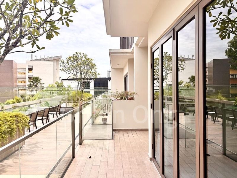 4 Bed Cluster House (Landed) for Sale in  Holland Grove Road - Image 1