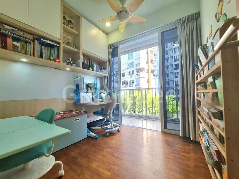 4 Bed Executive Condo for Sale in  Forestville - Image 8