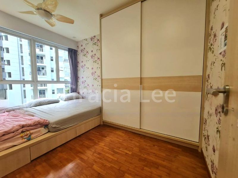 4 Bed Executive Condo for Sale in  Forestville - Image 6