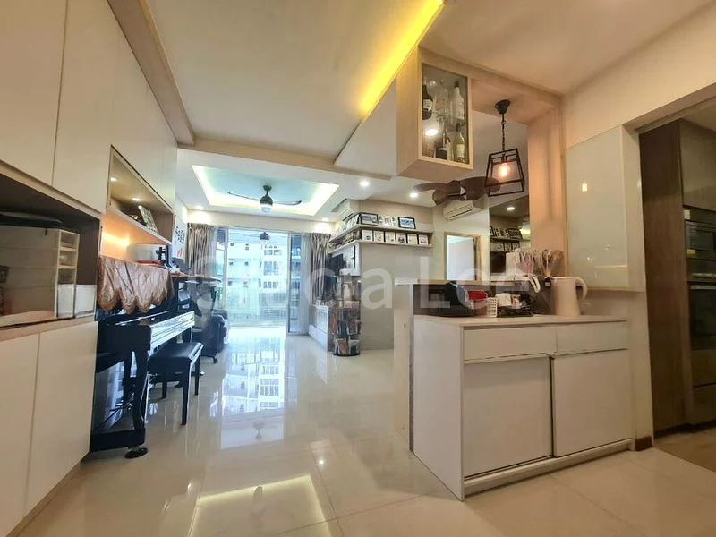 4 Bed Executive Condo for Sale in  Forestville - Image 1