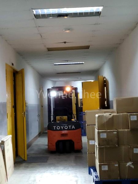 Light Industrial (B1) for Rent: Lam Soon Industrial Building - Image 7