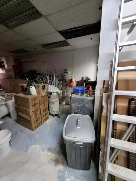 Light Industrial (B1) for Rent: Lam Soon Industrial Building - Image 3