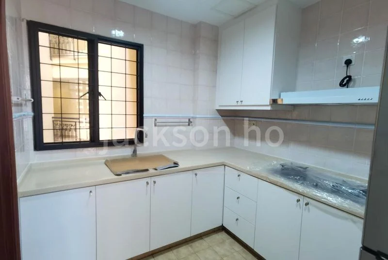 2 Bed Condo for Rent in  Dover Parkview - Image 2