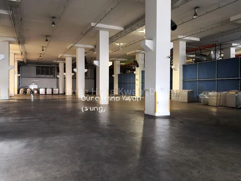 Warehouse for Rent:  40ft Direct Loading Bays | Ramp Access | 7m Ceiling Height - Image 14