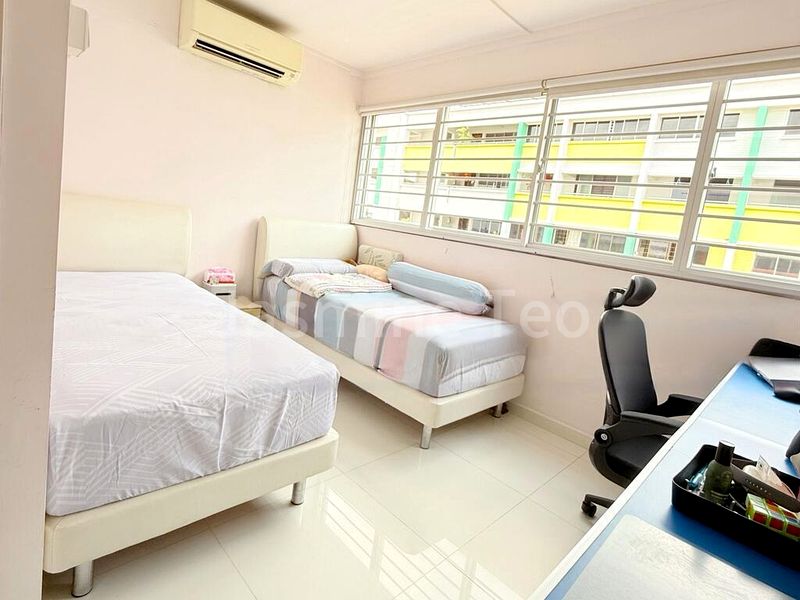 5 Room (5I) HDB for Sale in  795 Yishun Ring Road - Image 11