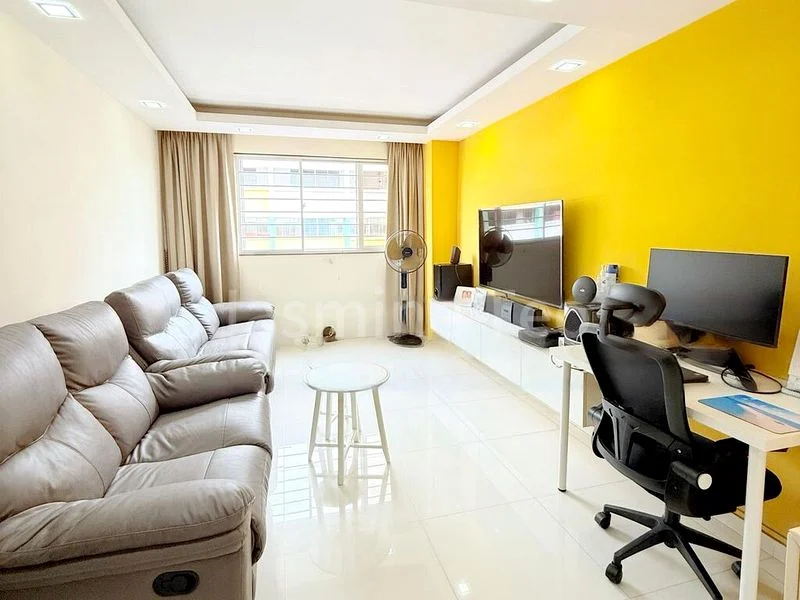5 Room (5I) HDB for Sale in  795 Yishun Ring Road - Image 1