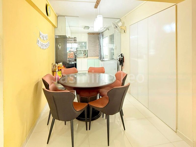5 Room (5I) HDB for Sale in  795 Yishun Ring Road - Image 3