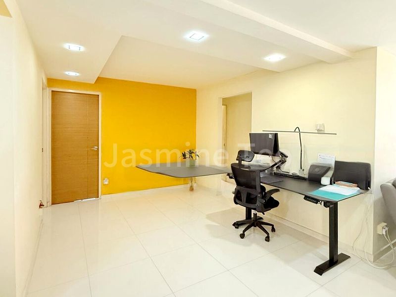 5 Room (5I) HDB for Sale in  795 Yishun Ring Road - Image 6