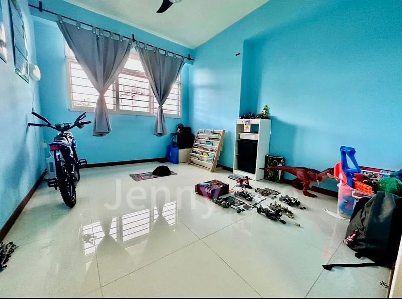 4 Room (4A) HDB for Sale in  220A Sumang Lane - Image 4