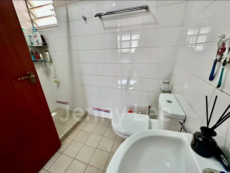 4 Room (4A) HDB for Sale in  220A Sumang Lane - Image 7