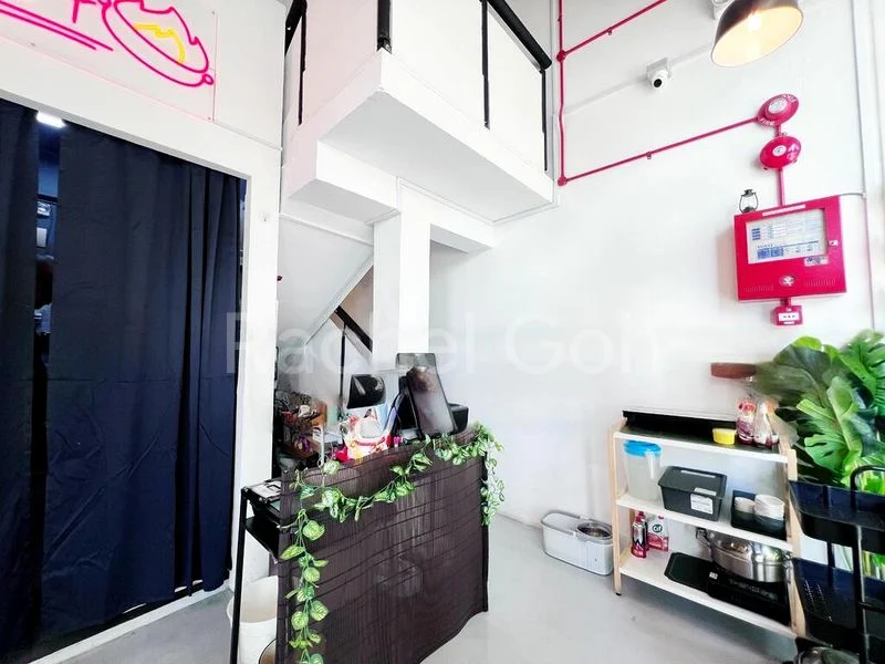 Food & Beverage for Rent: Ground Floor Shop, Minutes from Serangoon MRT - Image 9