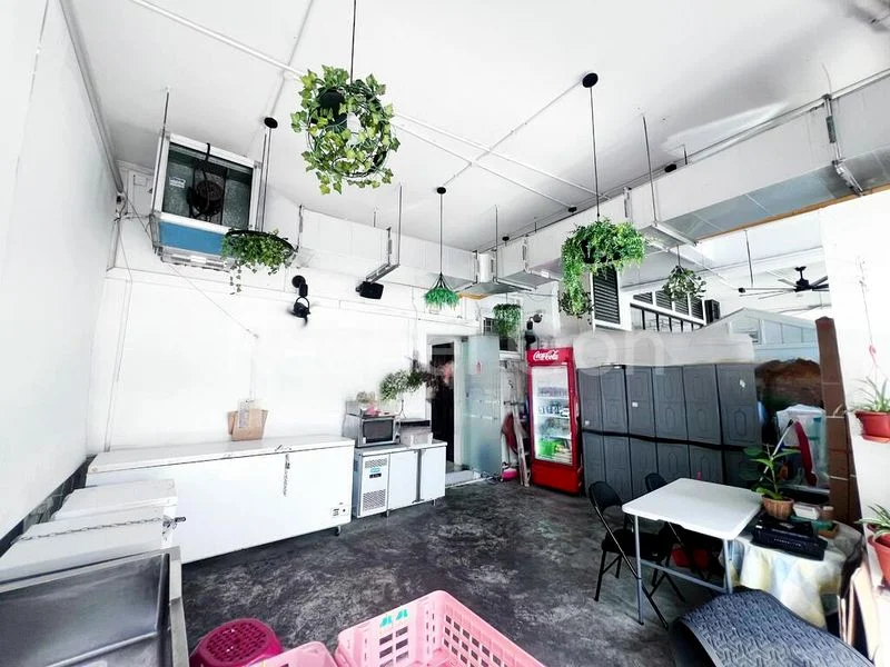 Food & Beverage for Rent: Ground Floor Shop, Minutes from Serangoon MRT - Image 3