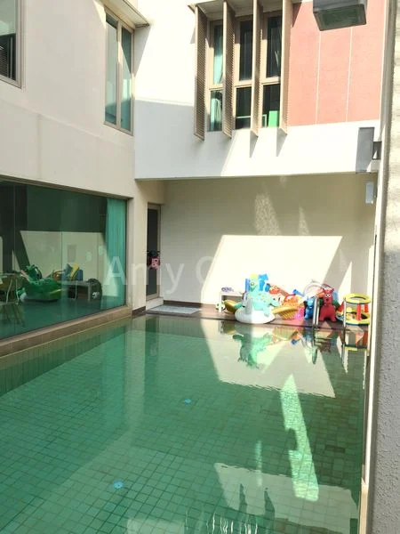 7 Bed Bungalow (Landed) for Rent in  Duchess Garden - Image 3